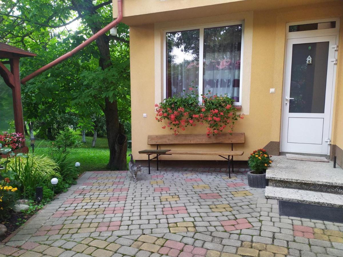 Apartament W Domu Na Wsi Tomaszów Lubelski Kültér fotó