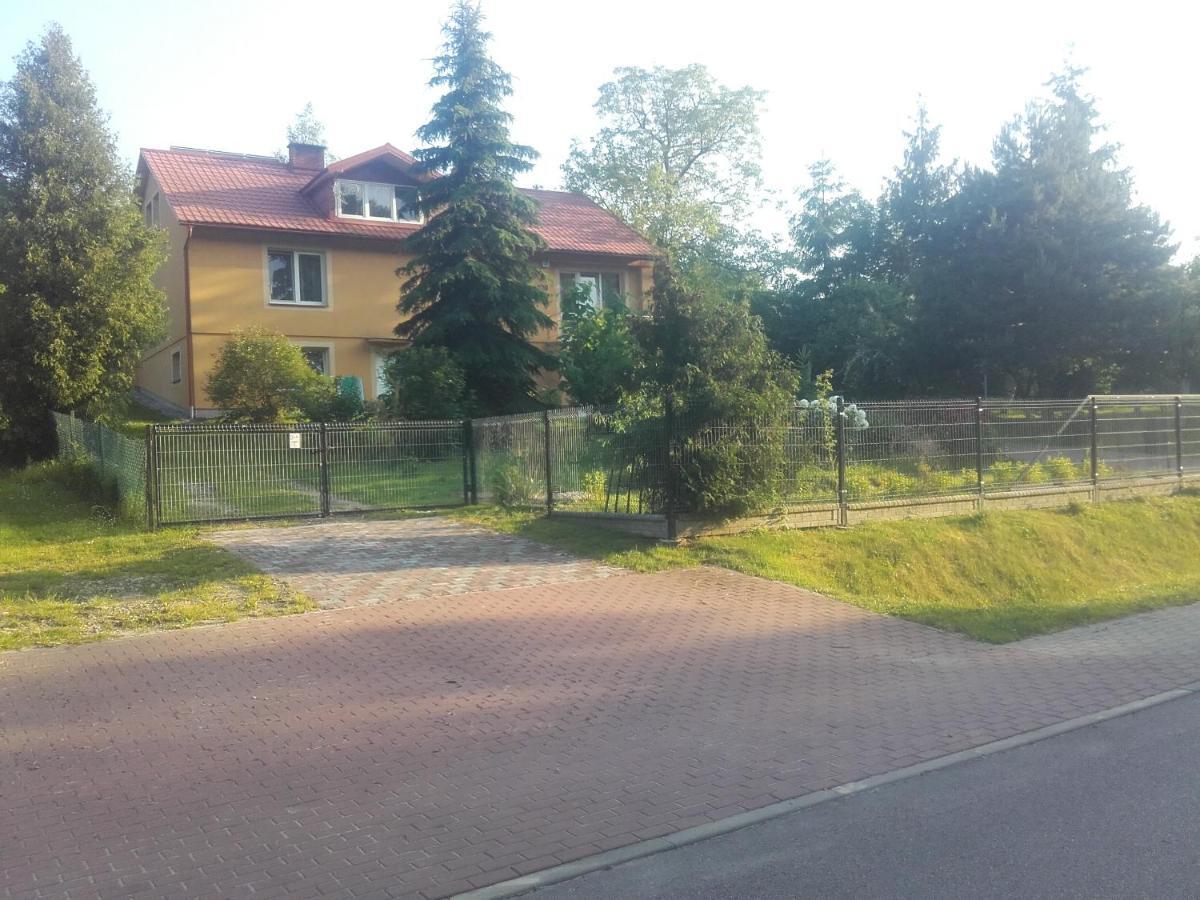 Apartament W Domu Na Wsi Tomaszów Lubelski Kültér fotó