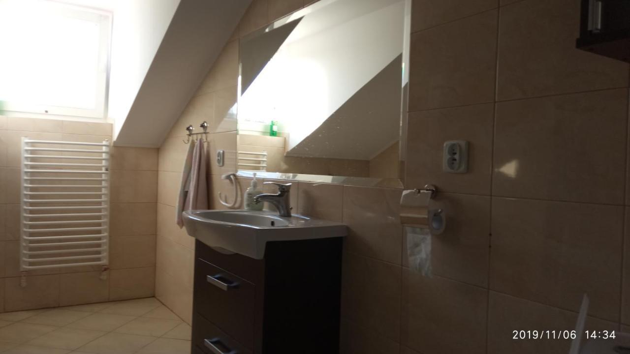Apartament W Domu Na Wsi Tomaszów Lubelski Kültér fotó